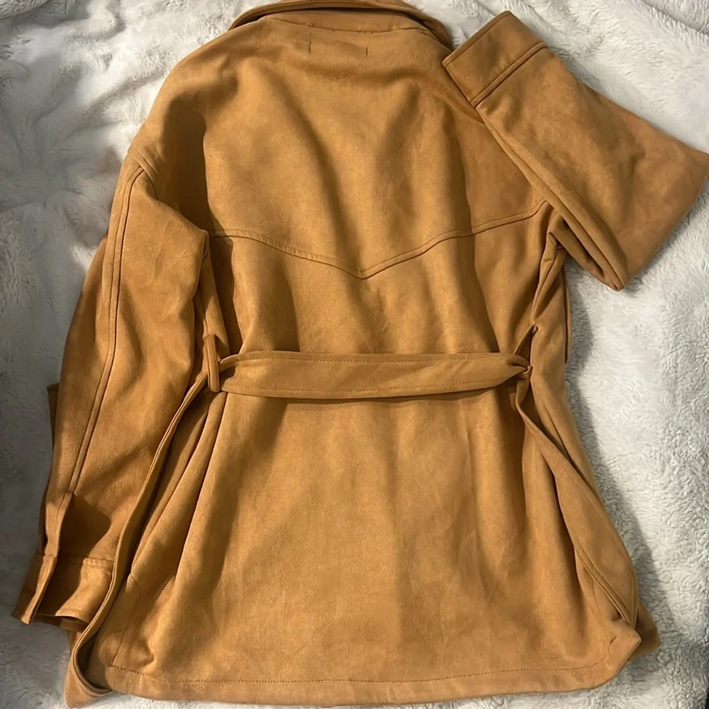 Women’s Coat - Picture 4 of 4